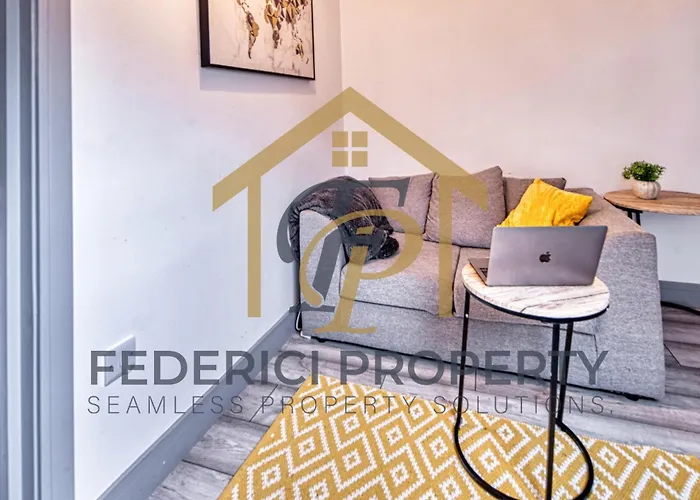 Modern 2-Bedroom Apartment Near Birmingham Airport Ideal For Contractors & Families!